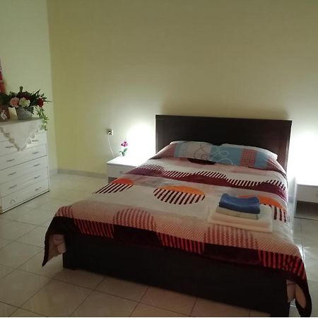 Kalamata Cozy Apartment Esterno foto