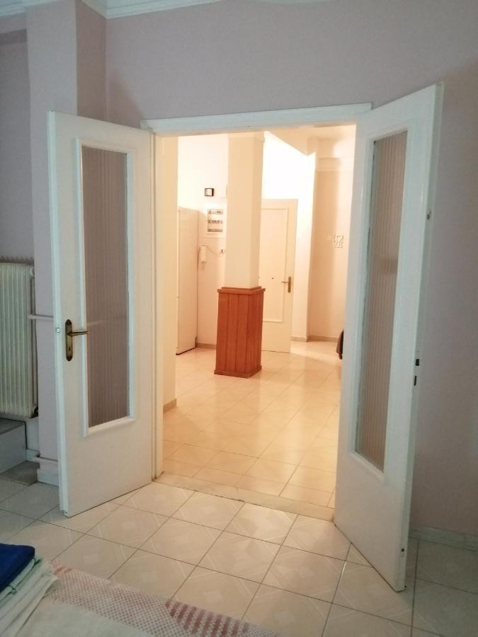 Kalamata Cozy Apartment Esterno foto